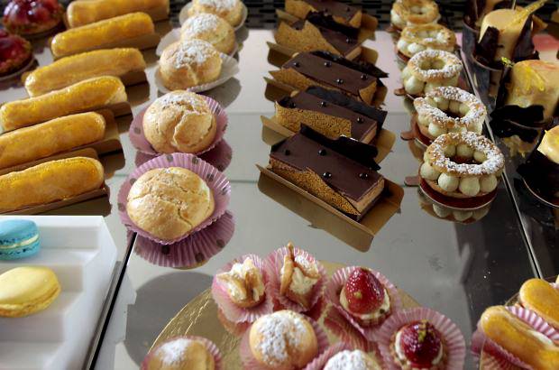 - Dos propuestas de pastelerías llegan a la ciudad: Constantino, en la calle 10B y Valentina Bakery en el Complex Los Balsos.