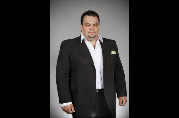 Cortes&#237;a - Giovanny Gil tiene 32 a&#241;os, naci&#243; Medell&#237;n y es un hombre que quiere cambiar el mundo a trav&#233;s de la m&#250;sica, es propietario de un restaurante de comida mexicana.