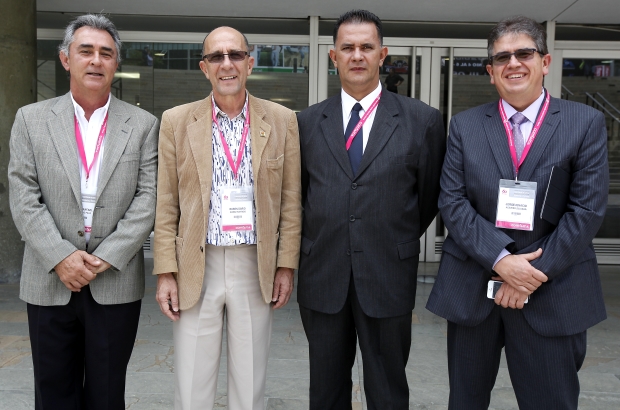 Fotos Julio C&#233;sar Herrera - Juan Rafael Arango, Rub&#233;n Dar&#237;o G&#243;mez, Guillermo Romero y Jorge Ignacio Acevedo.