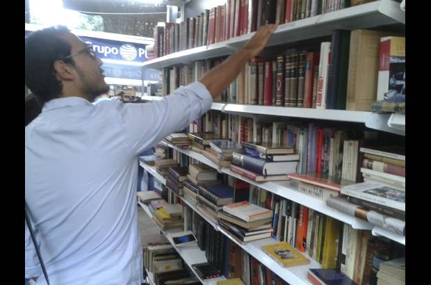Juan David Montoya - Los libros de Juan. Una de las buenas librer&#237;as del centro de la ciudad. Libros le&#237;dos.