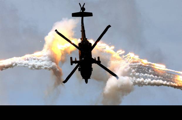 Hernán Vanegas - Colombia abrió sus fronteras a empresarios, pilotos, técnicos, industriales aeronáuticos, sector académico y al público en general para que apreciaran shows aero-acrobáticos, exhibición de aeronaves, equipos de aviación, aviónica, aeronáutica, comunicación satelital, radares y radioayudas de última generación.