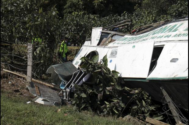 Colprensa - El accidente ocurri&#243; en el sitio conocido como curva El Recreo, del municipio de Granada.