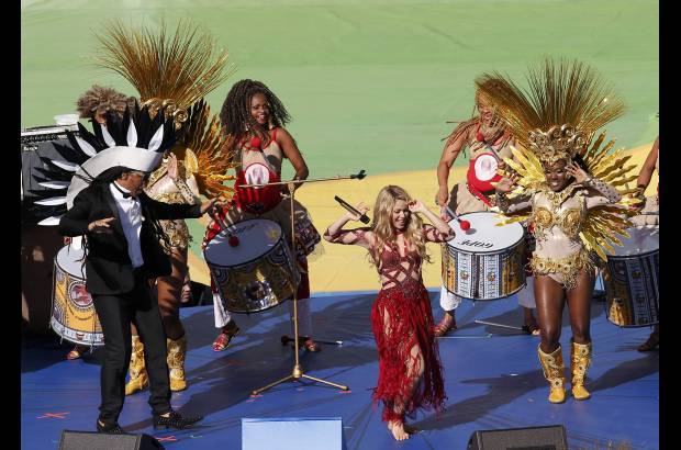 Reuters - Los rumores sobre el segundo embarazo de Shakira siguen circulando por redes sociales. Algunos medios de comunicaci&#243;n confirmaron que fuentes allegadas a la barranquillera dijeron que s&#237; est&#225; embarazada, pero hasta el momento la noticia no se ha hecho oficial. El rumor comenz&#243; despu&#233;s de la presentaci&#243;n de Shakira en la clausura del Mundial Brasil 2014.