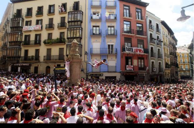 Reuters - Es una celebración que transforma a Pamplona en capital internacional de la fiesta y destino de miles de turistas de todo el mundo.