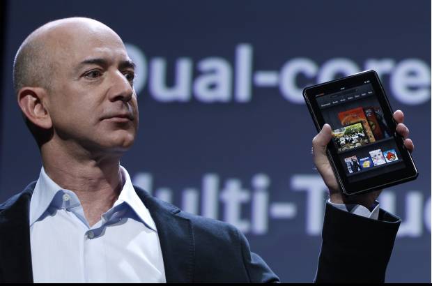 Reuters - Competir con Apple, no obstante, no ser&#225; f&#225;cil. Muchos han intentado copiar el &#233;xito de la iPad, pero hasta el momento es la abrumadora favorita en el campo de tabletas. Apple vendi&#243; 28,7 millones de ellas desde abril de 2010 a junio de 2011.