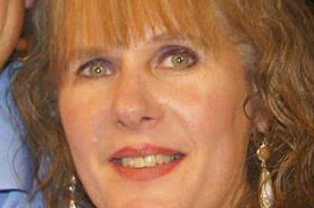 Reuters - Mary Sherlach, de 56 a&#241;os. Cuando comenzaron los disparos, la sic&#243;loga de la escuela se lanz&#243; tambi&#233;n al peligro. A pesar de que Sherlach estaba cerca de jubilarse, amaba su empleo en Sandy Hook. Los que la conocen la recuerdan como una vecina maravillosa, una persona hermosa y educadora dedicada.