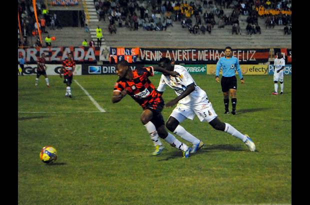 COLPRENSA - Chic&#243; 3 - 0 Tolima