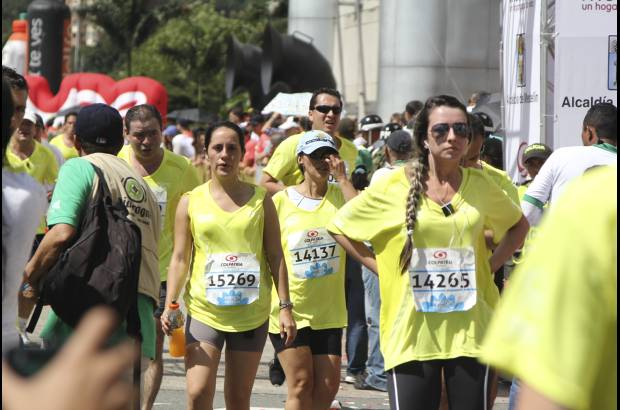 Esteban Jaramillo y Sebastián Salazar - Más de 10 mil competidores se dieron cita en esta histórica cita deportiva que se corría en las modalidades de 5, 10, 21 y 42 kilómetros.