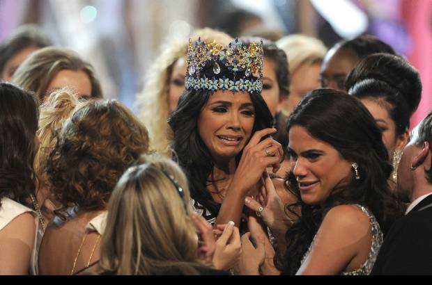 Reuters - &quot;Vivimos en una sociedad libre en la que las mujeres tienen el derecho de elegir. Estas participantes de Miss Mundo son muy capaces de tomar la decisi&#243;n de si quieren participar o no&quot;, resalt&#243;.