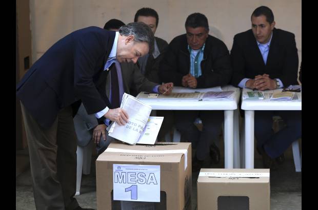 Agencias - El Presidente de la Rep&#250;blica, Juan Manuel Santos, particip&#243; en las elecciones parlamentarias durante la jornada de votaciones este domingo 9 de marzo.