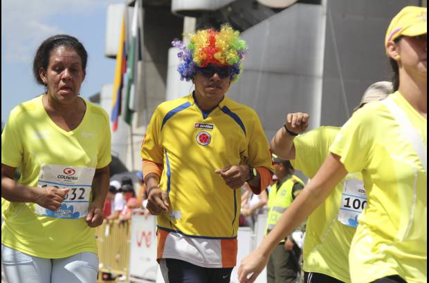 Esteban Jaramillo y Sebastián Salazar - Más de 10 mil competidores se dieron cita en esta histórica cita deportiva que se corría en las modalidades de 5, 10, 21 y 42 kilómetros.