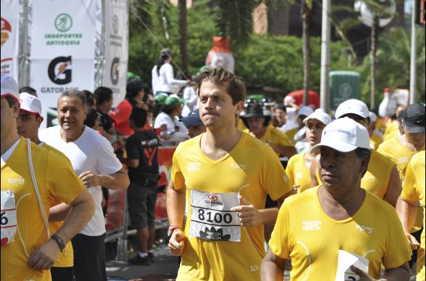 Esteban Jaramillo y Sebastián Salazar - Más de 10 mil competidores se dieron cita en esta histórica cita deportiva que se corría en las modalidades de 5, 10, 21 y 42 kilómetros