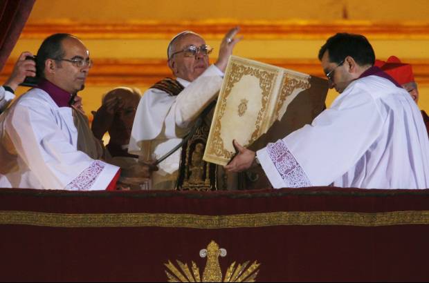 AP - El nombre adoptado por el sucesor de Benedicto XVI no solo significa una preferencia, tambi&#233;n pude ser una &quot;indicaci&#243;n&quot; de c&#243;mo ser&#225; su pontificado.