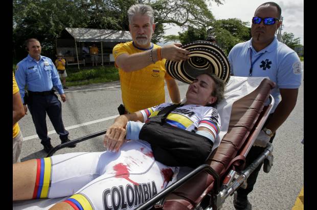 AP - La puertorrique&#241;a Aida Jim&#233;nez dijo que Mar&#237;a Luisa cay&#243; estrepitosamente y apenas pudo levantarse con mucho dolor, con llanto y sangrando de las piernas.
