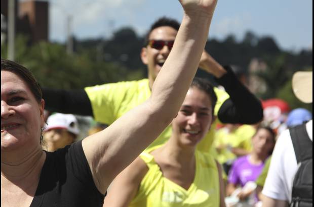 Esteban Jaramillo y Sebastián Salazar - Más de 10 mil competidores se dieron cita en esta histórica cita deportiva que se corría en las modalidades de 5, 10, 21 y 42 kilómetros.