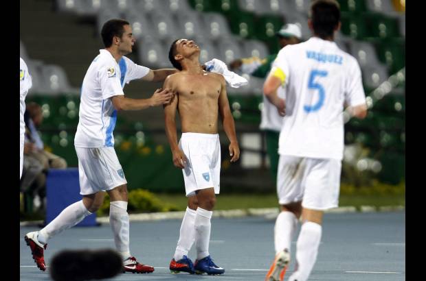 Colprensa - El gol de la la victoria y la clasificaci&#243;n fue obra de Marvin Ceballos a los 81 minutos.