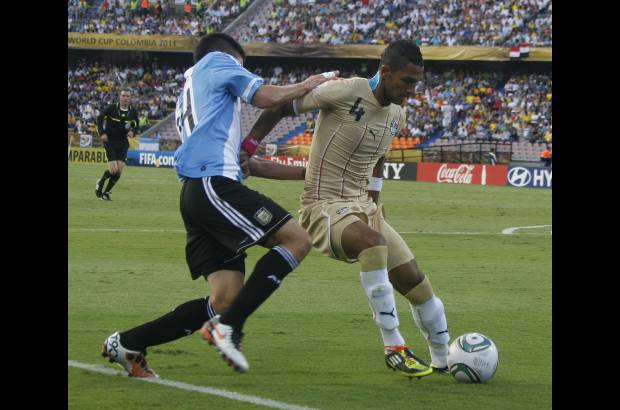 Esteban Vanegas - Con este resultado, Argentina se enfrentar&#225; en cuartos de final a Portugal, que derrot&#243; por 1-0 a Guatemala.