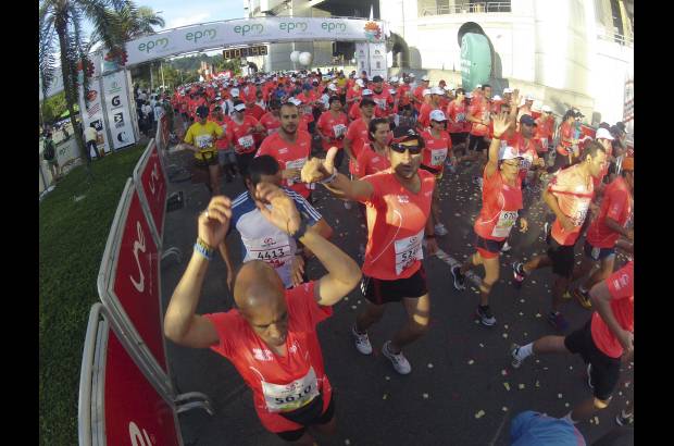 Esteban Jaramillo y Sebastián Salazar - Más de 10 mil competidores se dieron cita en esta histórica cita deportiva que se corría en las modalidades de 5, 10, 21 y 42 kilómetros.