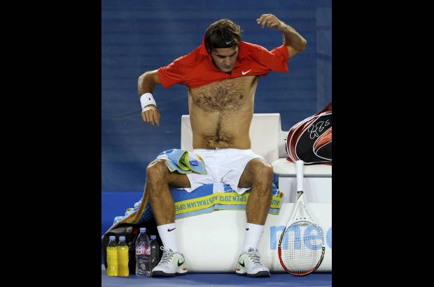 Reuters - En frente ten&#237;a a un rival de la fase previa, que no alcanzaba el cuadro final de un Grand Slam desde 2007 cuando fue invitado por la organizaci&#243;n del Abierto de Estados Unidos, y que le plant&#243; cara en el primer set, donde s&#243;lo dio su brazo a torcer cediendo su servicio en el duod&#233;cimo juego.