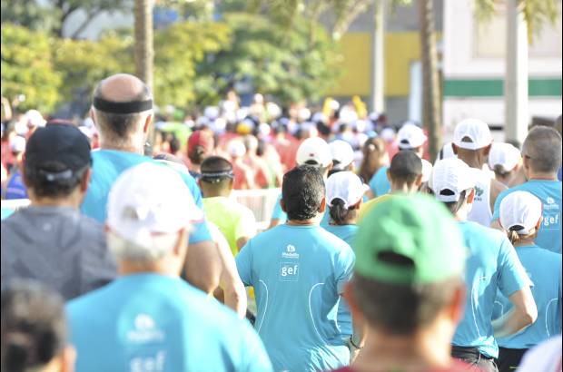 Esteban Jaramillo y Sebastián Salazar - Más de 10 mil competidores se dieron cita en esta histórica cita deportiva que se corría en las modalidades de 5, 10, 21 y 42 kilómetros.