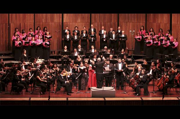 - El concierto de celebraci&#243;n de esta noche sonar&#225; igual que hace 30 a&#241;os. Ser&#225; el mismo repertorio.