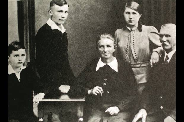 ARCHIVO EL COLOMBIANO - Nacido en Marktl am Inn, en Alemania, el 16 de abril de 1927, Ratzinger particip&#243; en la II Guerra Mundial, en los servicios antia&#233;reos alemanes.