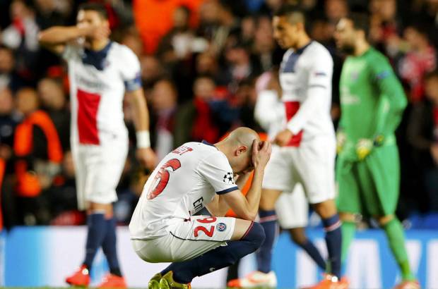 REUTERS - Pero pese a controlar un poco m&#225;s el bal&#243;n, el PSG nunca logr&#243; inquietar demasiado al arquero local Petr Cech.