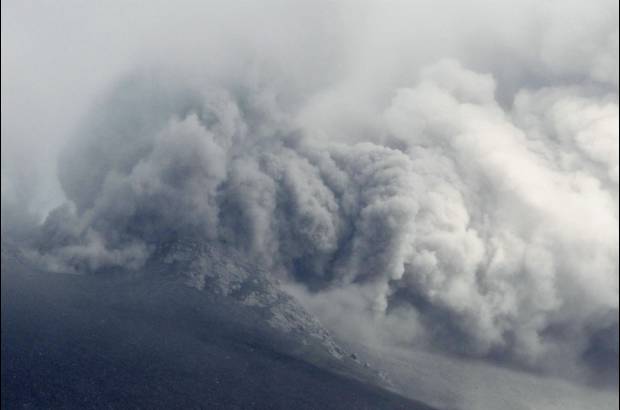 Reuters - Las autoridades japonesas han recomendado la evacuaci&#243;n de 500 viviendas cercanas al volc&#225;n Shinmoe.