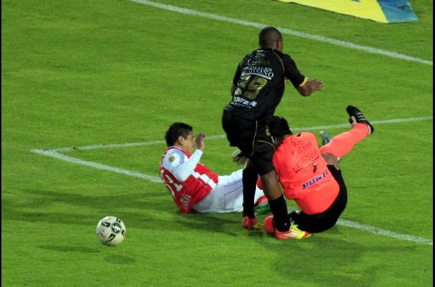 Colprensa - Santa Fe 2-Once Caldas 0.
