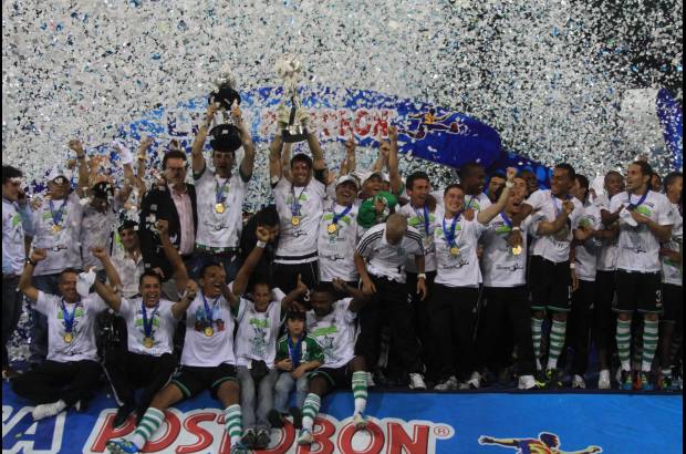 Esteban Vanegas y Henry Agudelo - Nacional super&#243; a Equidad y se qued&#243; con el t&#237;tulo de la Liga Postob&#243;n I-2011.