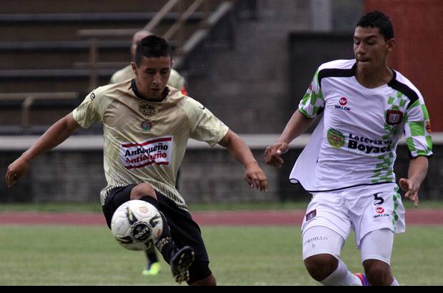 Edwin Bustamante - Itag&#252;&#237; y Chic&#243; empataron 1-1 en Ditaires.