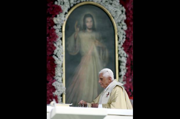AP - En 2011 se public&#243; la segunda parte de su libro &quot;Jes&#250;s de Nazaret&quot;, en el que exonera a los jud&#237;os de ser responsables de la muerte de Jes&#250;s.