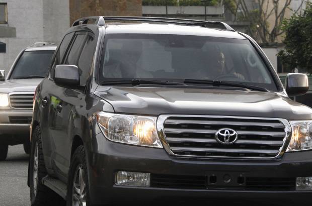 Julio Cesar Herrera - Escoltada por tres camionetas y un Hummer de la Polic&#237;a sali&#243; Madonna rumbo al estadio Atanasio Girardot.