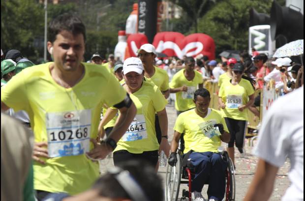 Esteban Jaramillo y Sebastián Salazar - Más de 10 mil competidores se dieron cita en esta histórica cita deportiva que se corría en las modalidades de 5, 10, 21 y 42 kilómetros.