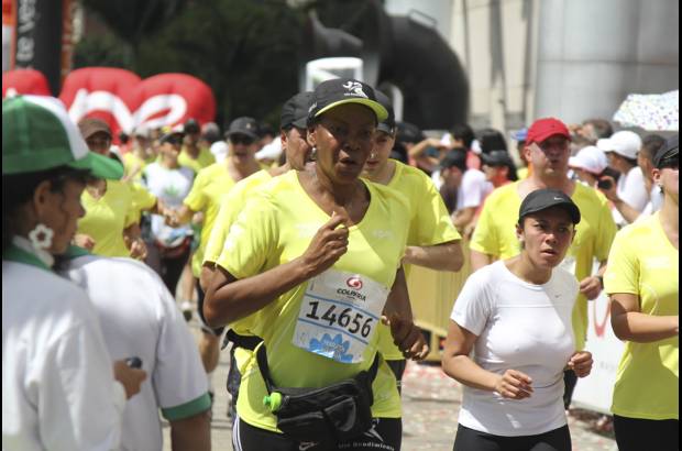 Esteban Jaramillo y Sebastián Salazar - Más de 10 mil competidores se dieron cita en esta histórica cita deportiva que se corría en las modalidades de 5, 10, 21 y 42 kilómetros.