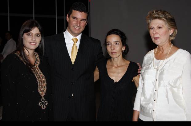 Jaime P&#233;rez - Catalina V&#233;lez, Juan Cadavid, la dise&#241;adora Juliana Correa y Patricia de Malabet.