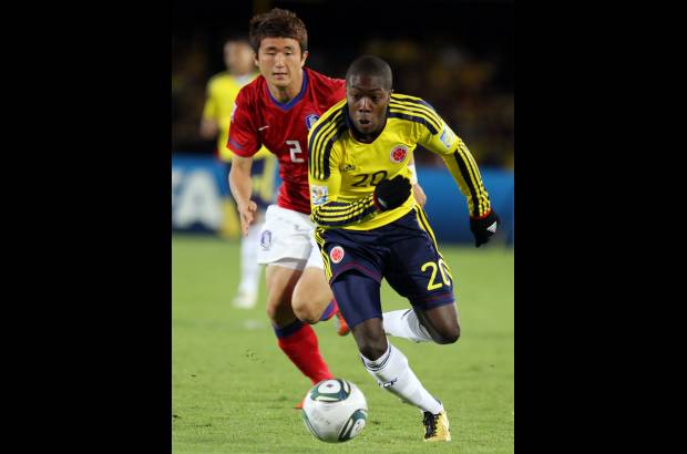 Colprensa - Los surcoreanos tambi&#233;n hac&#237;an lo suyo y se acercaron con un disparo de Baek Sung-Dong, que sali&#243; desviado del arco defendido por el guardameta colombiano, Cristian Bonilla.