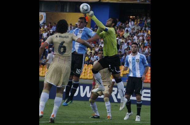 Esteban Vanegas - Argentina se clasific&#243; a los cuartos de final del Mundial sub-20, tras superar por 2-1 a un Egipto que no le hizo el partido nada f&#225;cil en el estadio Atanasio Girardot de Medell&#237;n.