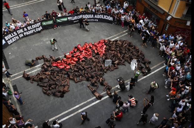 Reuters - Algunas personas también aprovechan estos días para protestar por lo que consideran un mal trato a los animales.