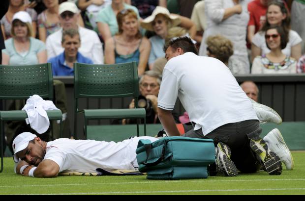 Reuters - El colombiano perdió por 5-7, 4-6, 6-4, 7-6 (1), 6-0 en un partido de intercambios intensos.