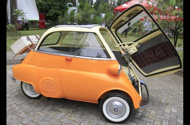 Robinson S&#225;enz Vargas - Una de las actividades m&#225;s llamativas de la feria de las flores ser&#225; el Desfile de autos cl&#225;sicos y Antiguos El Colombiano. Los autos mini ser&#225;n la novedad, el desfile ser&#225; este mi&#233;rcoles 7 de agosto.