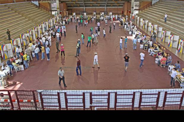 Juan Fernando Cano - En la Universidad de Medellín también hubo mesas de votación.