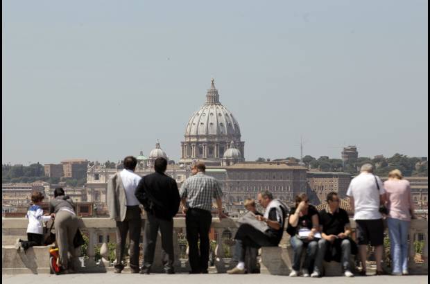 Reuters - Una antigua predicción decía que un gran terremoto destruiría a Roma el 11 de mayo de 2011.