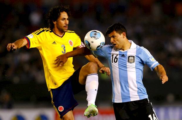 AP - Las selecciones de fútbol de Argentina y Colombia igualaron 0-0 este viernes en un disputado y atractivo partido por la jornada 13 de la eliminatoria suramericana al Mundial de Brasil 2014.
