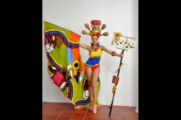 Foto Colprensa - Hace unos a&#241;os, el desfile cambi&#243; su enfoque, de fantas&#237;a a artesanal, para destacar la riqueza cultural y art&#237;stica de las regiones.