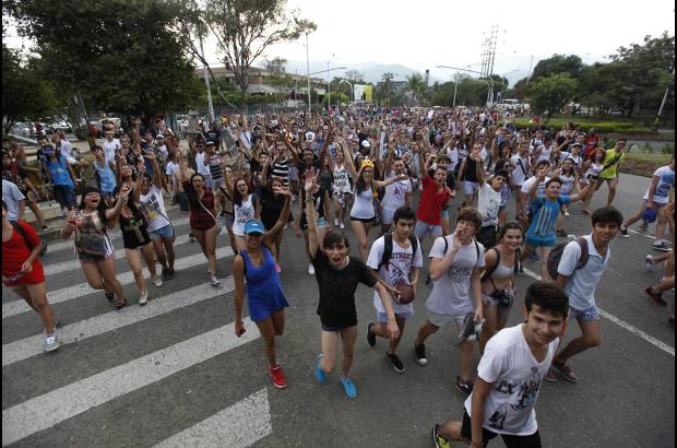 Manuel Saldarriaga - En la capital de Antioquia fueron cerca de 1000 personas las que recorrieron las calles de la ciudad.