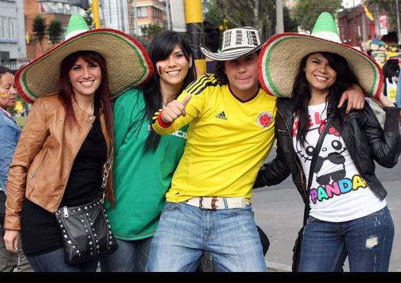 Hern&#225;n Vanegas - Mexicanos y colombianos vivieron con alegr&#237;a y camarader&#237;a el compromiso.