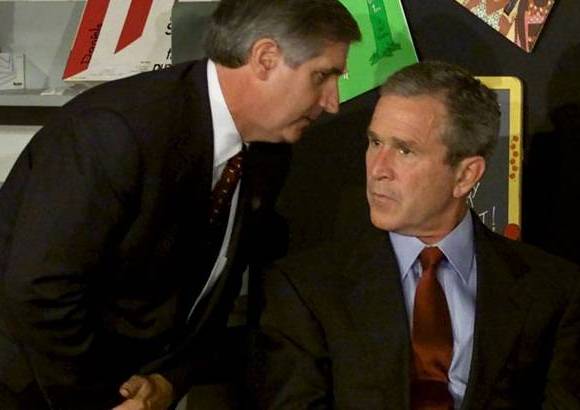 Archivo - La noticia al presidente de ese entonces de Estados Unidos, George Bush, le lleg&#243; cuando compart&#237;a en una escuela con algunos ni&#241;os.