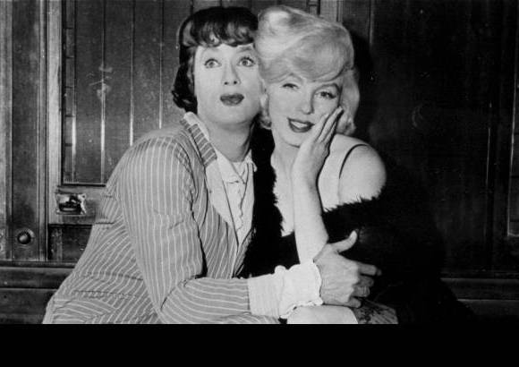 AP - Tony Curtis y Marilyn Monroe en la comedia Some Like It Hot.