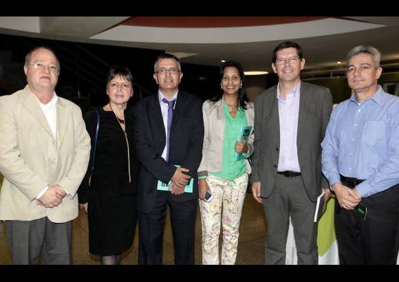 Fotos JULIO C&#201;SAR HERRERA - Carlos Restrepo, Mar&#237;a Teresa Lopera, Mario Mu&#241;oz, Claudia Sep&#250;lveda, Jorge Betancur y Henry Hincapi&#233;.